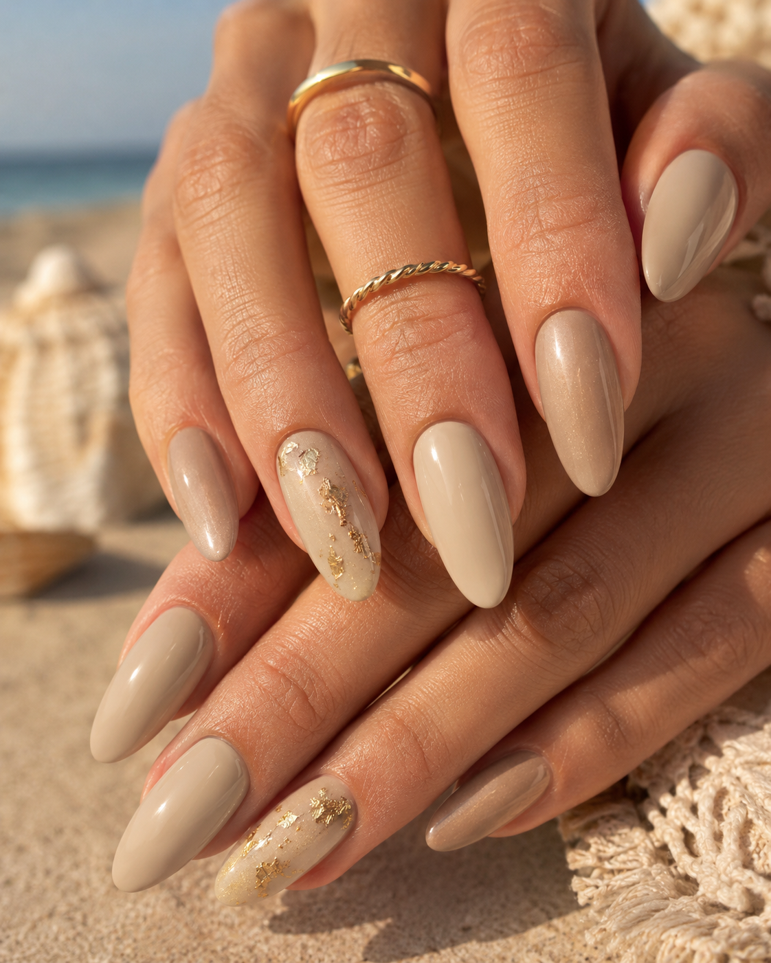 Sand Beige mit Goldflocken